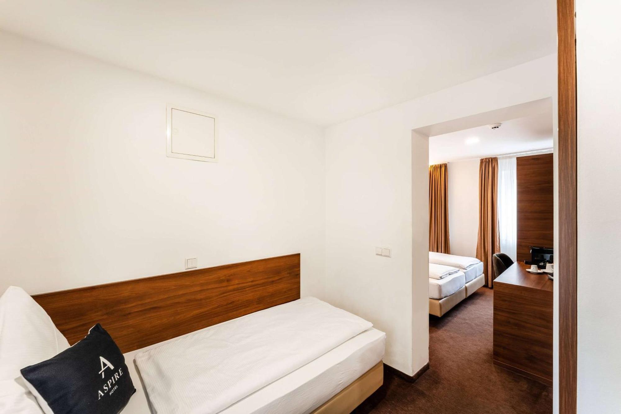 Stadthotel Reutlingen Exterior photo